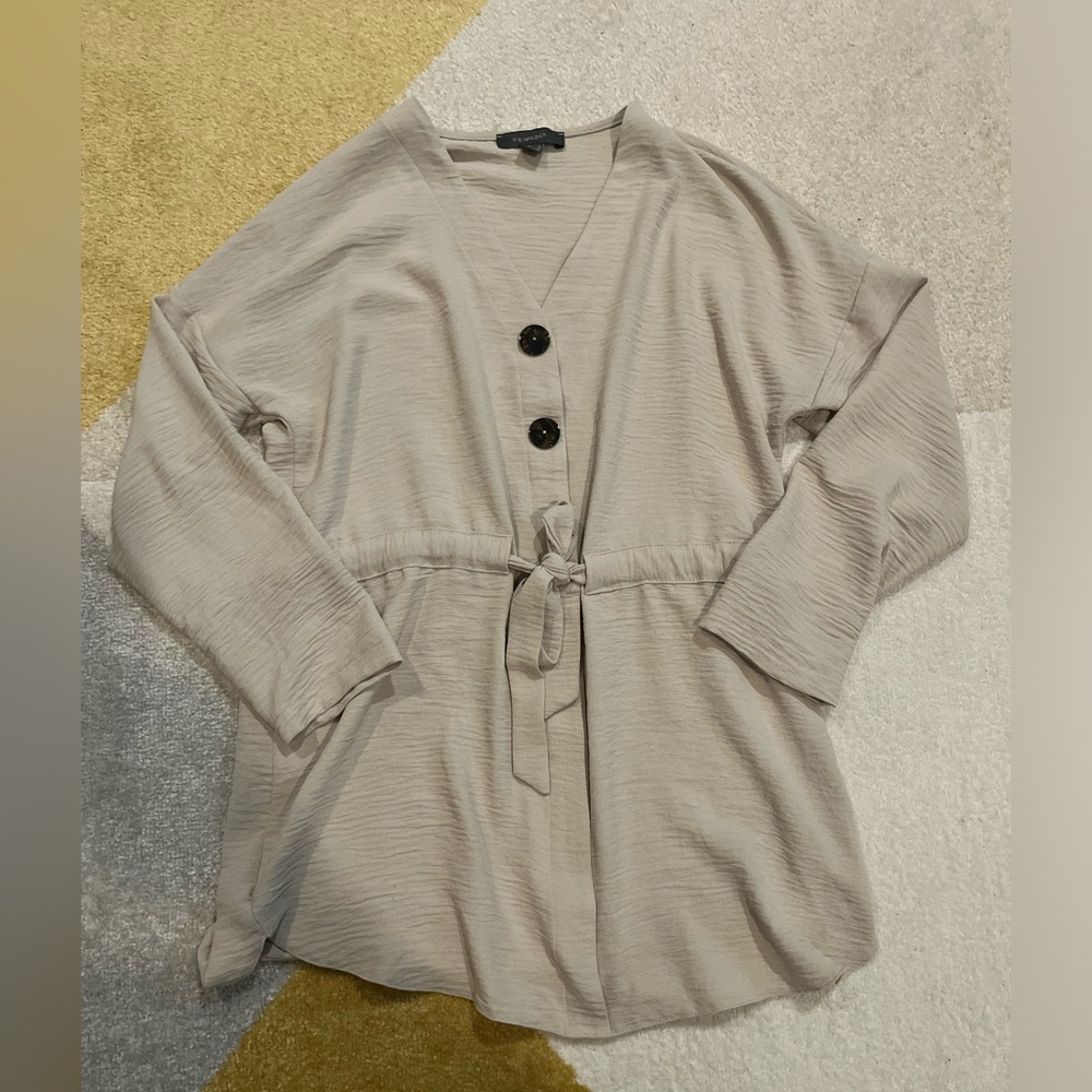 Primark beige tan blouse long button tie waist sz 8 medium quarter sleeve shirt